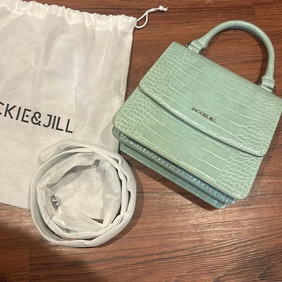 Jackie & Jill Crossbody Convertible Handbag. Purse Mint Green Faux Croc Dust Bag - Picture 2 of 4